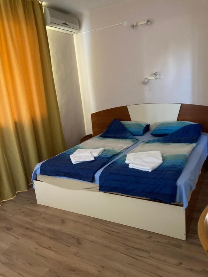 Family Neptun -